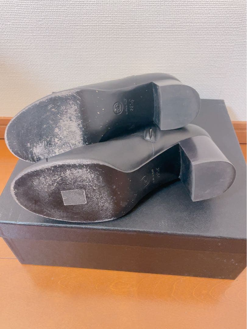 【お値下げ】CHANEL ブラックレザーショートブーツ　38.5