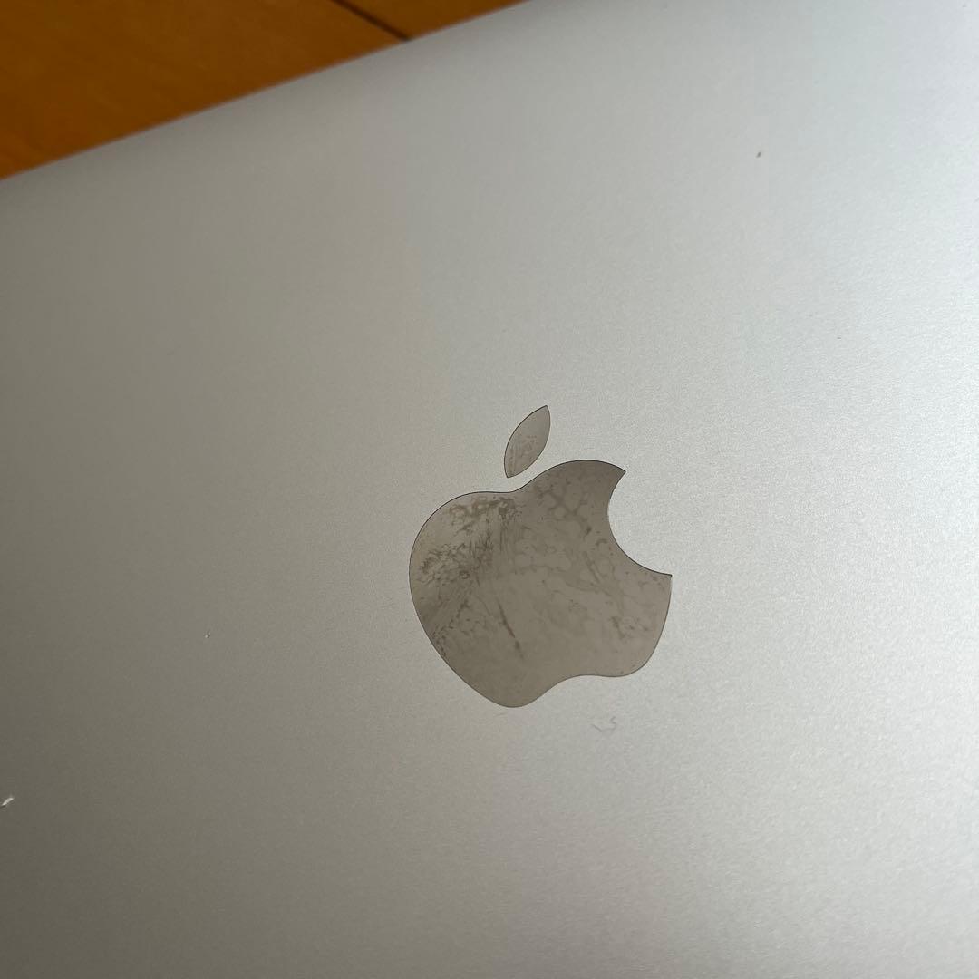 MacBook Air 2020 13インチ256GB Core i5充電43回