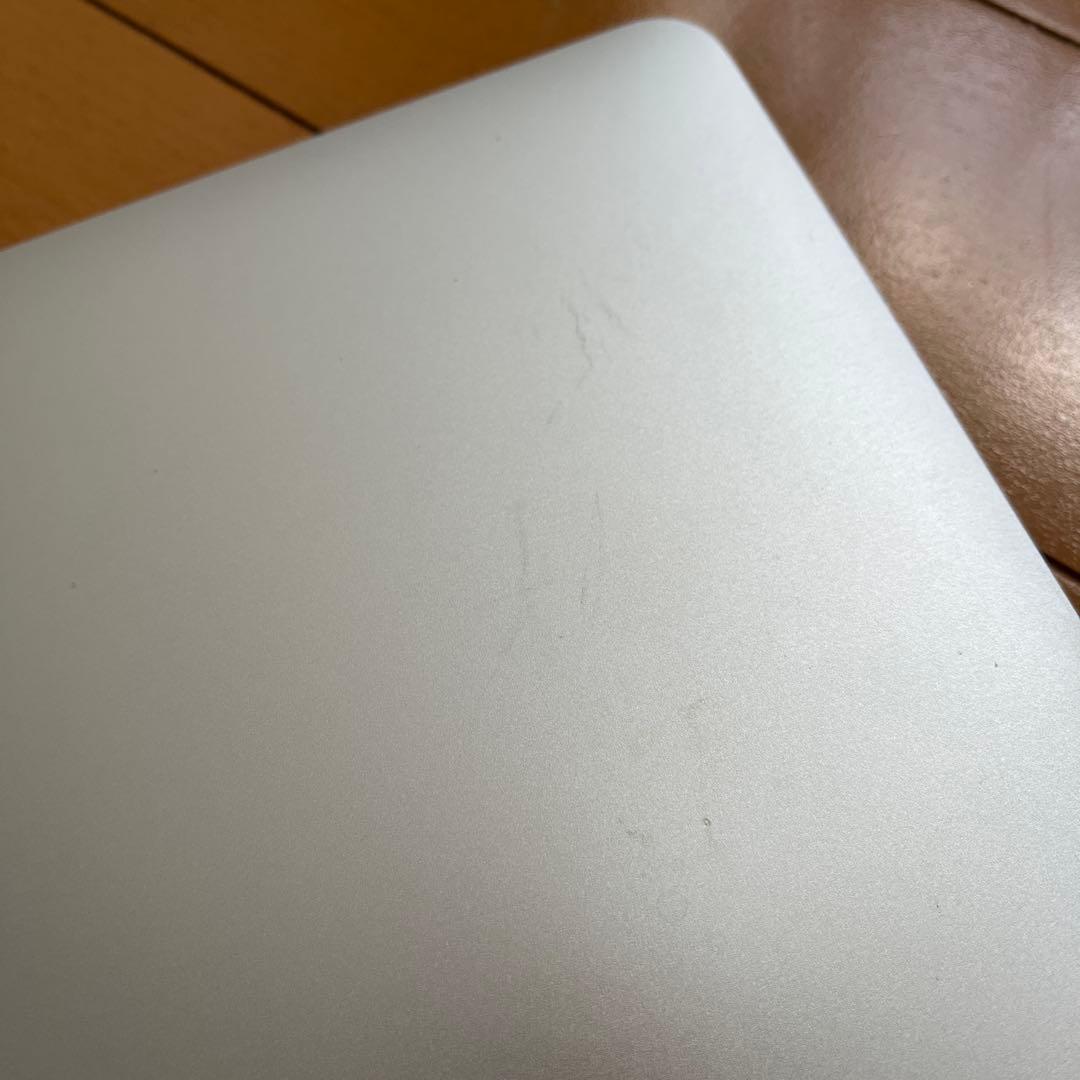 MacBook Air 2020 13インチ256GB Core i5充電43回