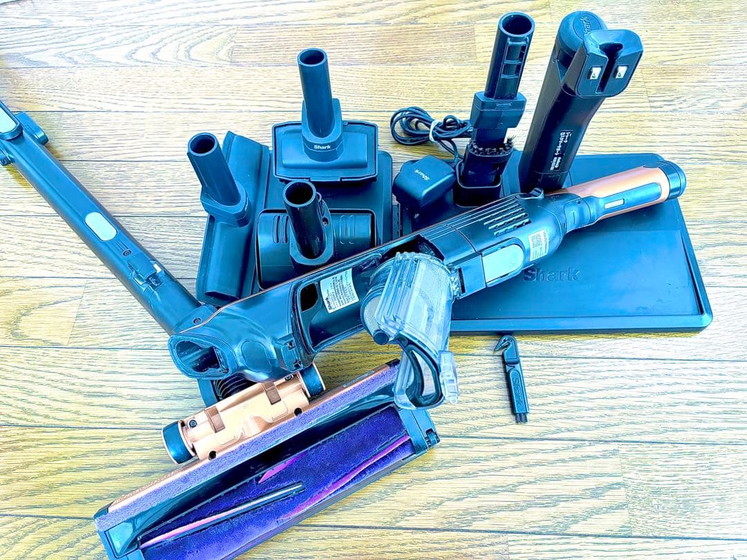 shark シャークコードレスクリーナー　CS651JOR バッテリー1つ未使用