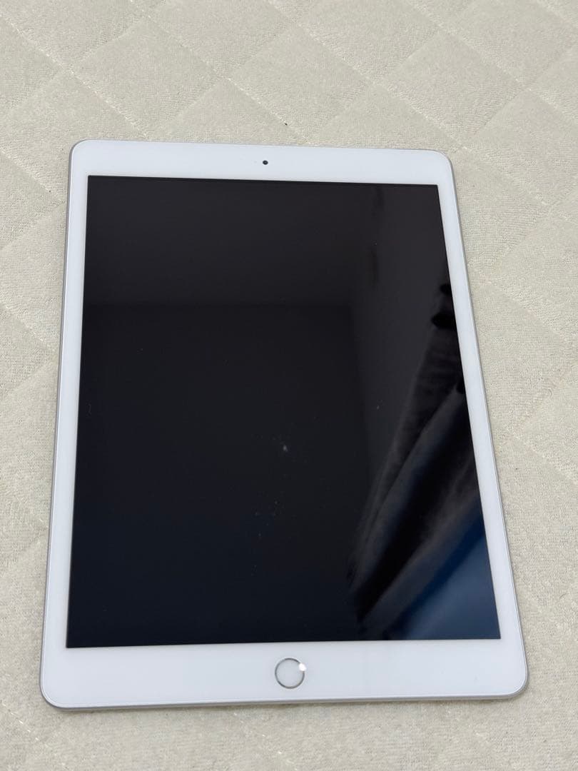 iPad第7世代 WiFi セルラー　32GB バッテリー99%