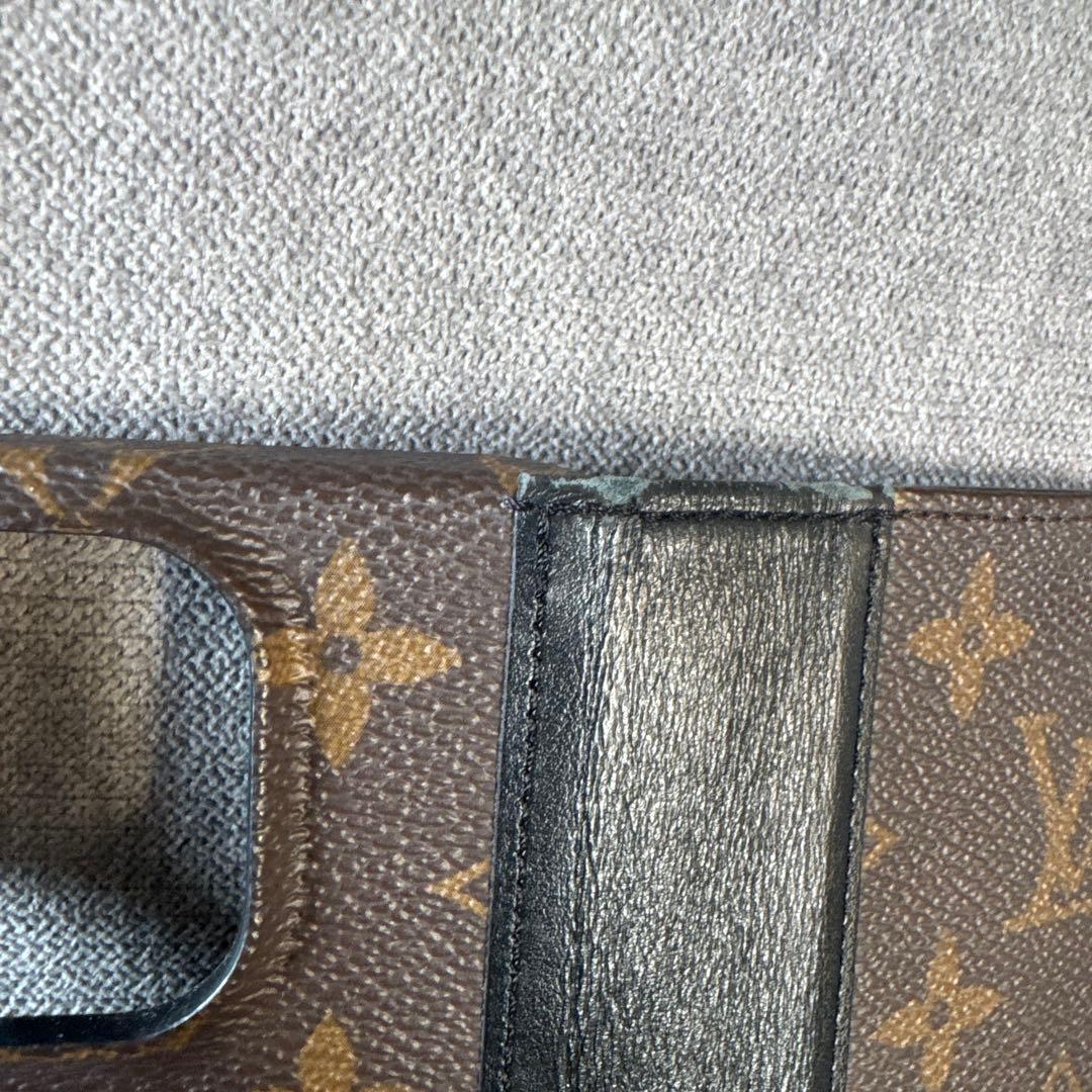 LOUIS VUITTON ルイヴィトン IPHONE 15 PRO・フォリオ