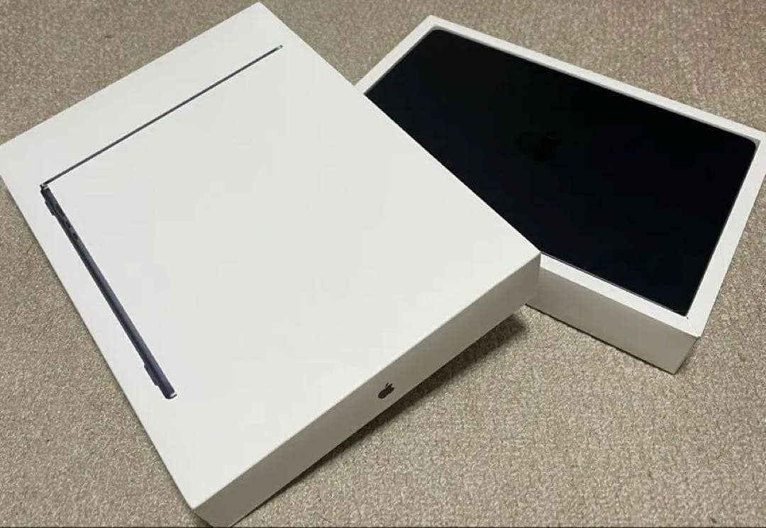 Apple M3 15インチMacBook Air 8GB 512GB SSD