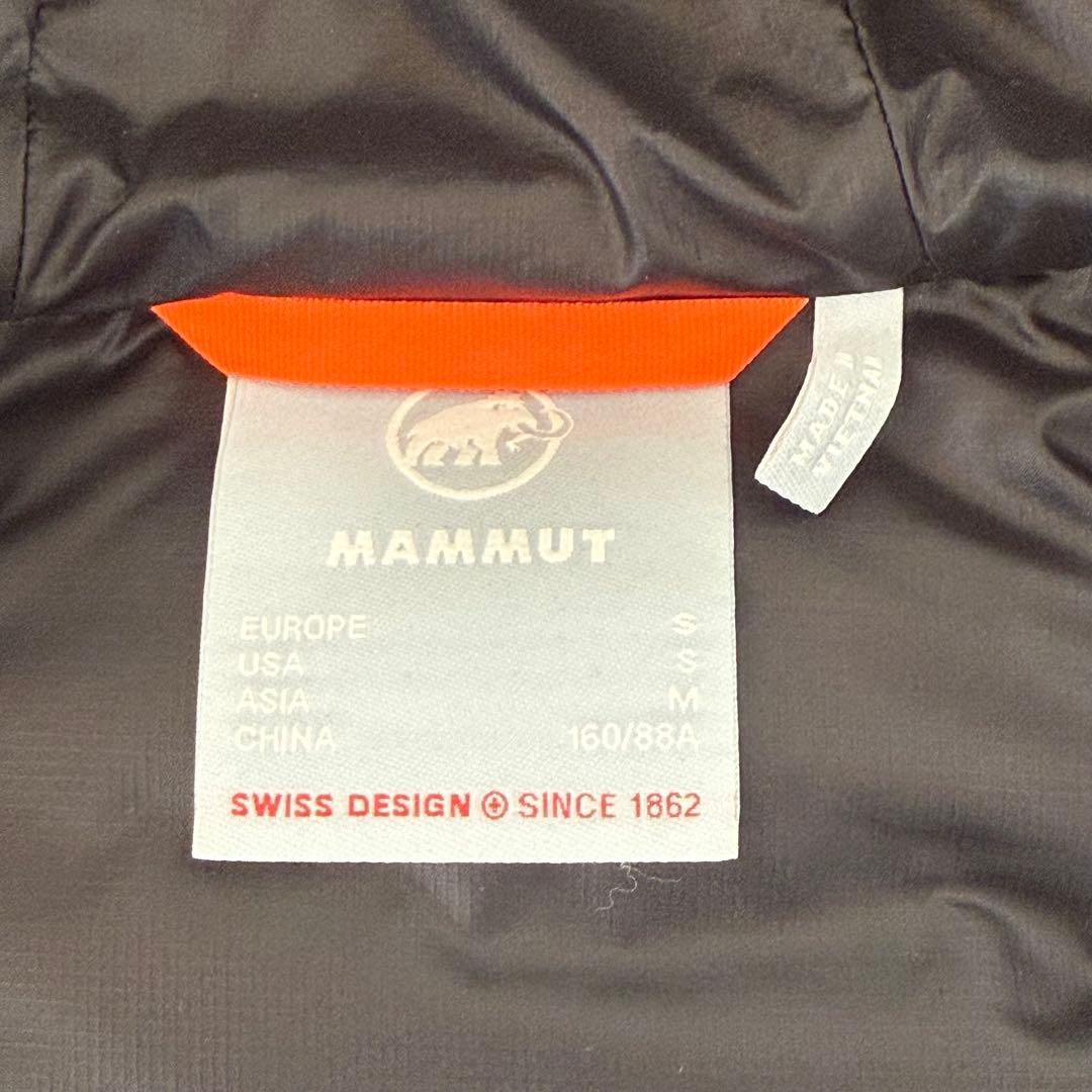 MAMMUT ブラック フード付きダウンジャケット　レディース　Mサイズ