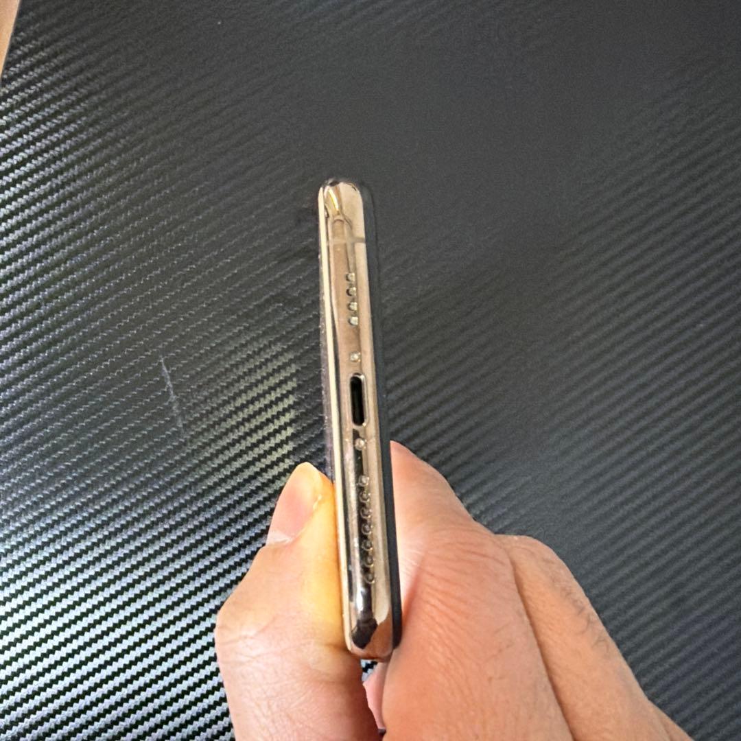 iPhone XSMAX 64GB simフリー