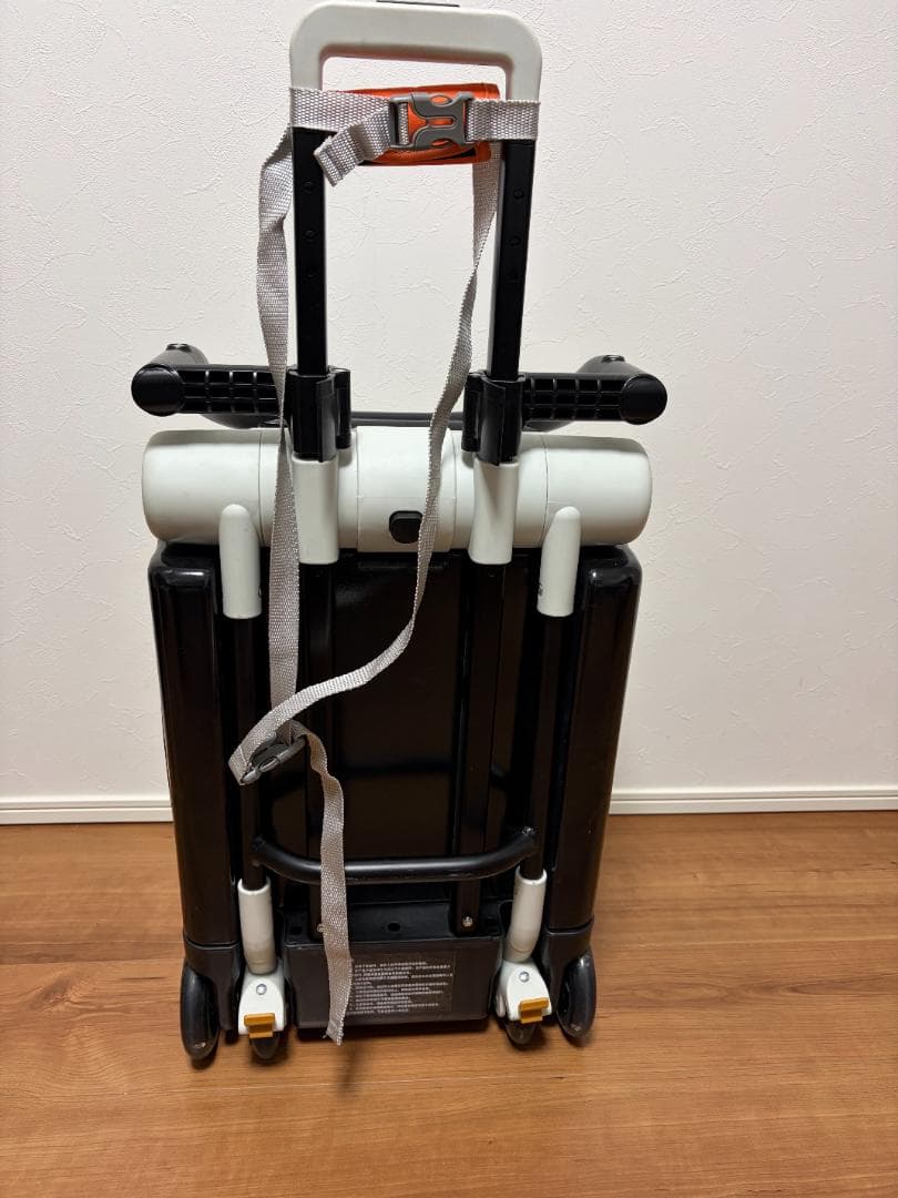 子供が乗れるスーツケース　キャリケース　ダイヤルロック