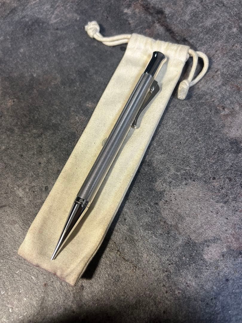 ファーバーカステルギロシェロジウム　MP0.7 おまけ　革製4本挿ペンケース