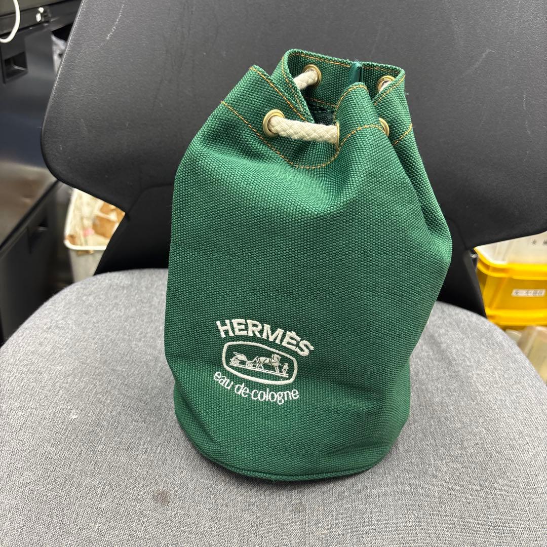 B5604 HERMES eau de cologne グリーン ポーチ