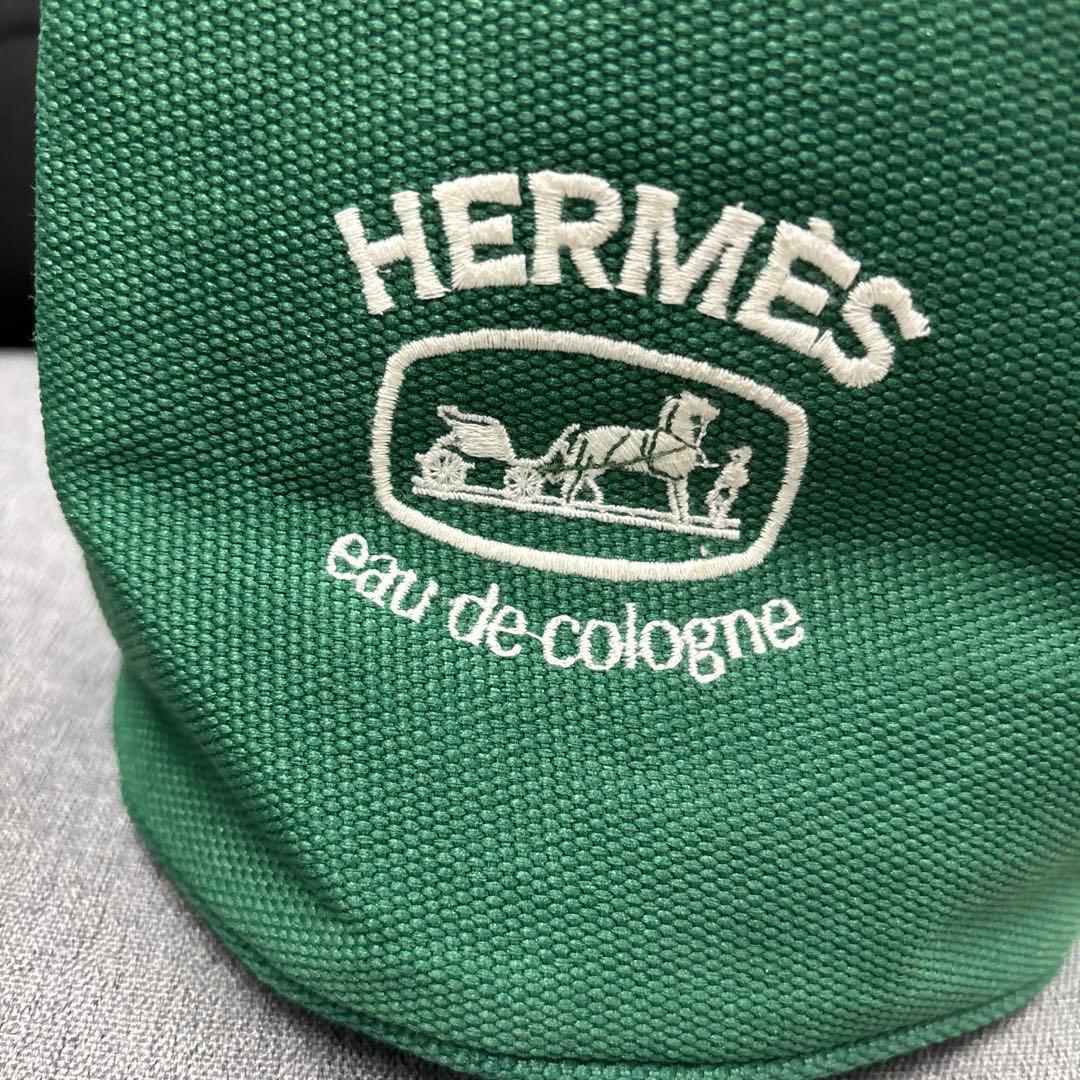 B5604 HERMES eau de cologne グリーン ポーチ