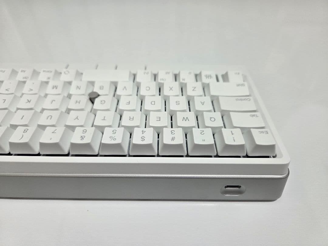 HHKB Studio 日本語配列 雪 タイピングベッド及びキーボードルーフ付き