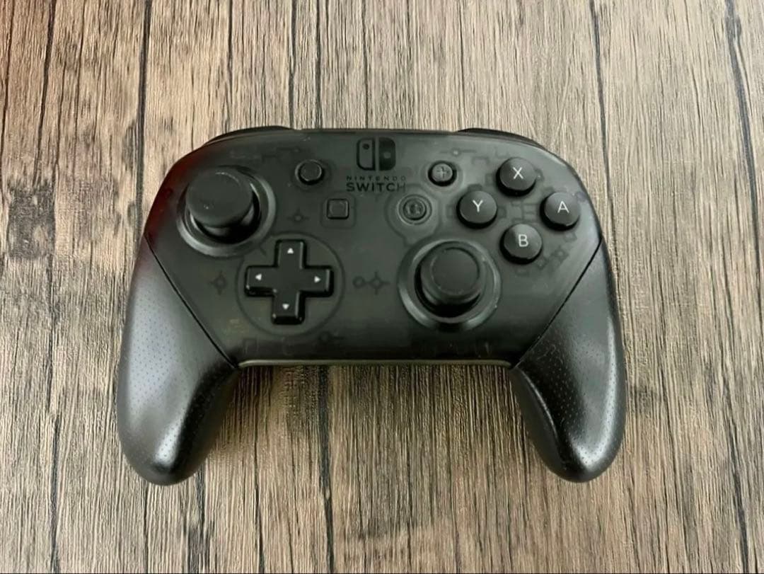 Nintendo Switch 純正プロコントローラー付き