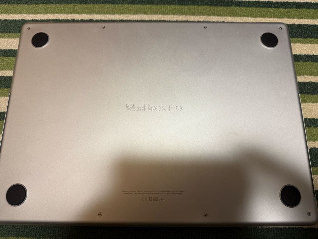 【美品】MacBook Pro 14インチ 16GB / 512GB シルバー