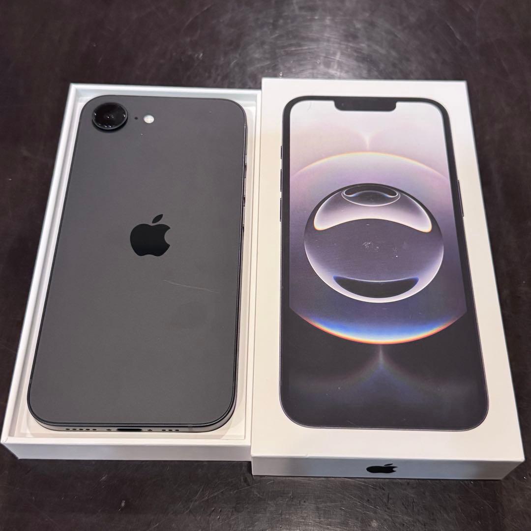 【新品】iPhone 16e 128GB ブラック バッテリー 100% 国内版