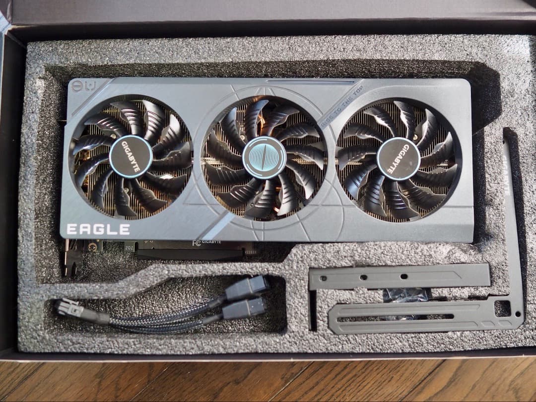 ギガバイト GeForce RTX 4070Ti EAGLE OC 12G