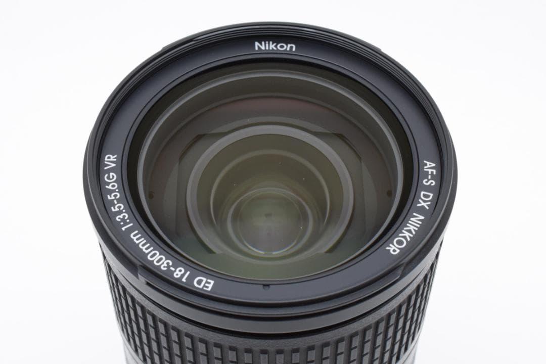 ニコン　Nikon AF-S 18-300mm F3.5-5.6G ED VR