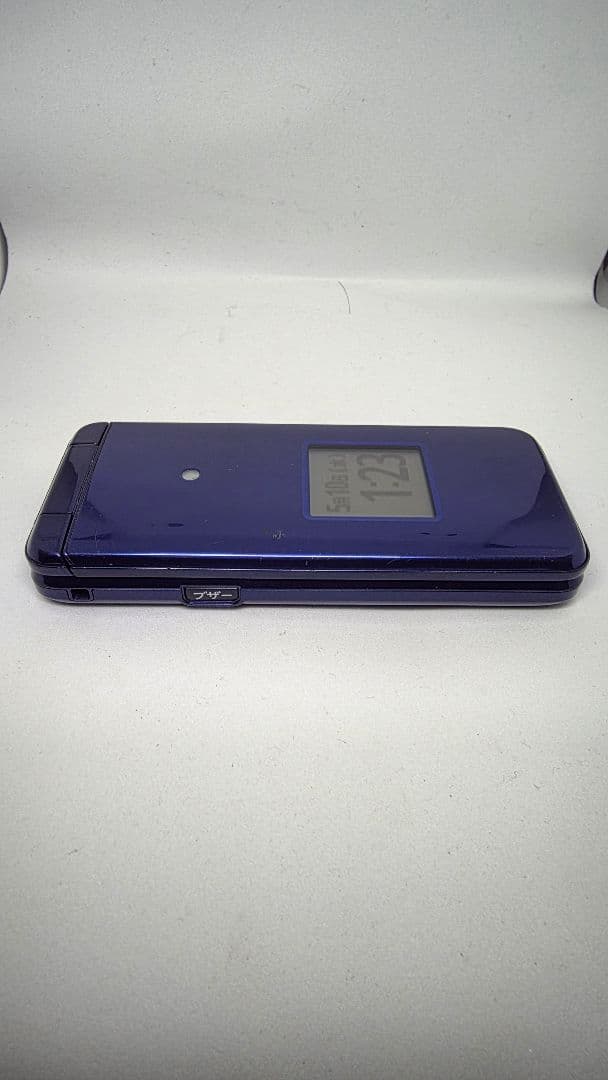 au KYF41 折りたたみ式携帯電話 青