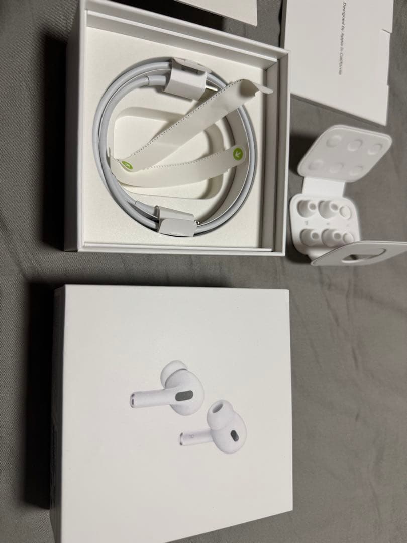 AirPods Pro2 ライトニング 本体 箱・充電ケース付き 付属品あり