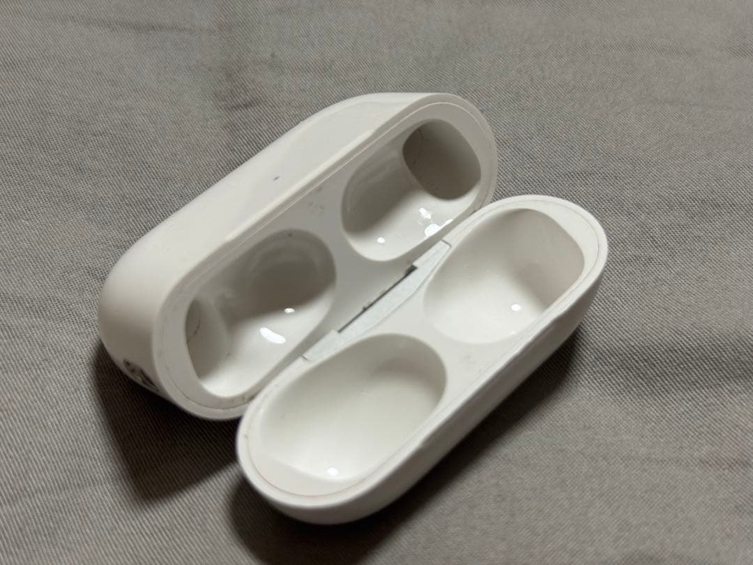 AirPods Pro2 ライトニング 本体 箱・充電ケース付き 付属品あり