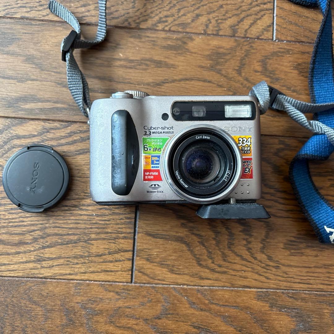 Sony Cyber-shot 3.3MP コンパクトデジタルカメラ