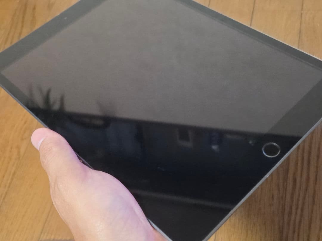 Apple iPad 第8世代 10.2インチ Wi-Fiモデル グレー