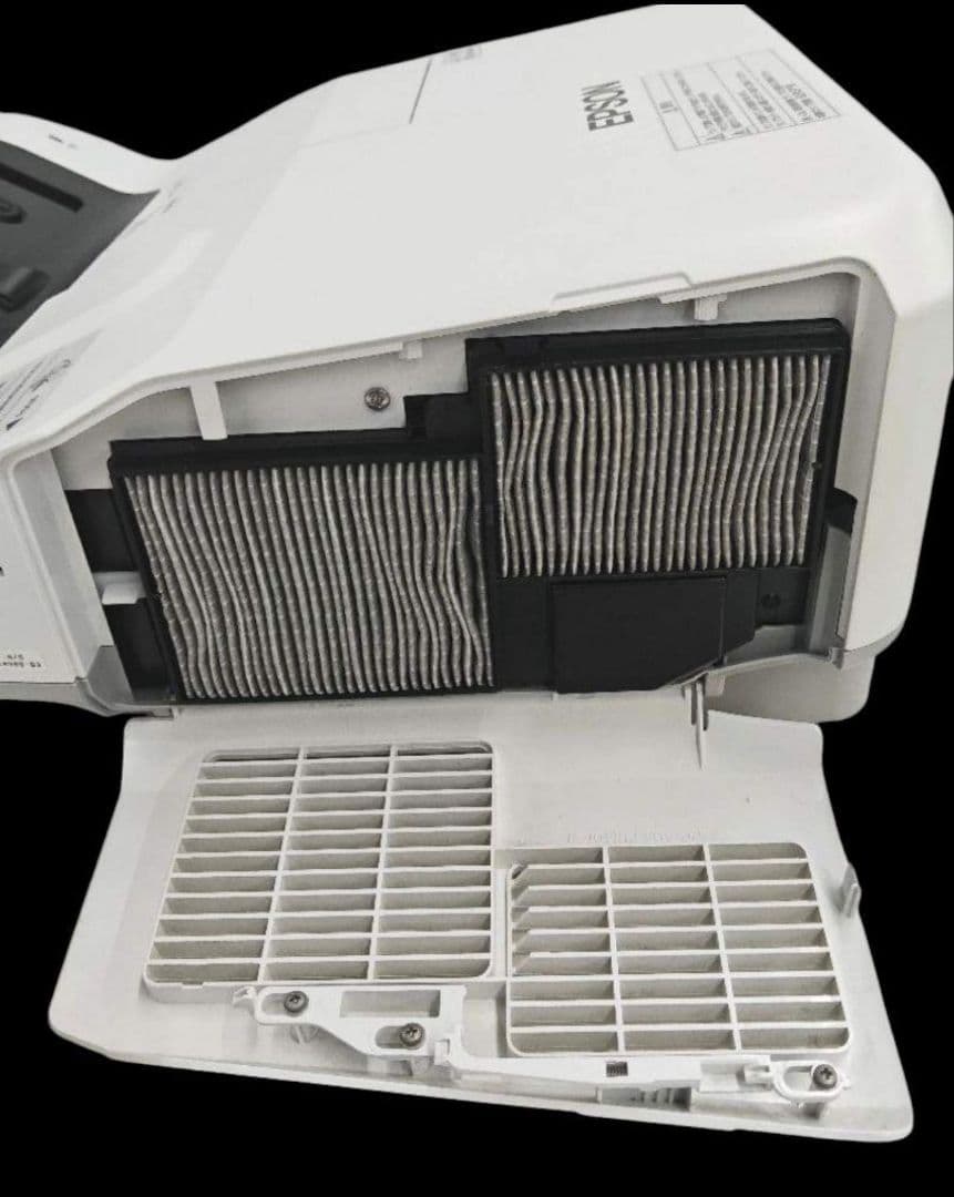 新品リモコン付EPSON 超短焦点ホームシアタープロジェクター　335