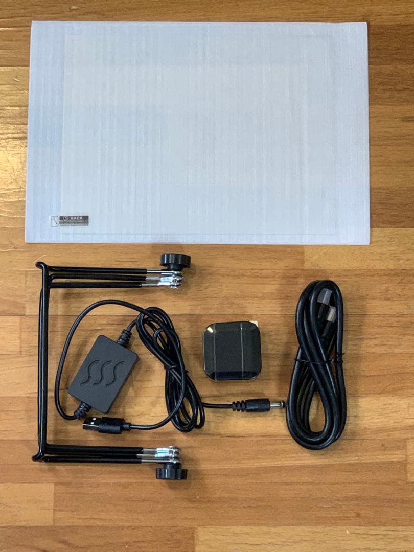 週末特価　15kHz,24kHz,31kHz 4:3表示 9.7インチ 液晶