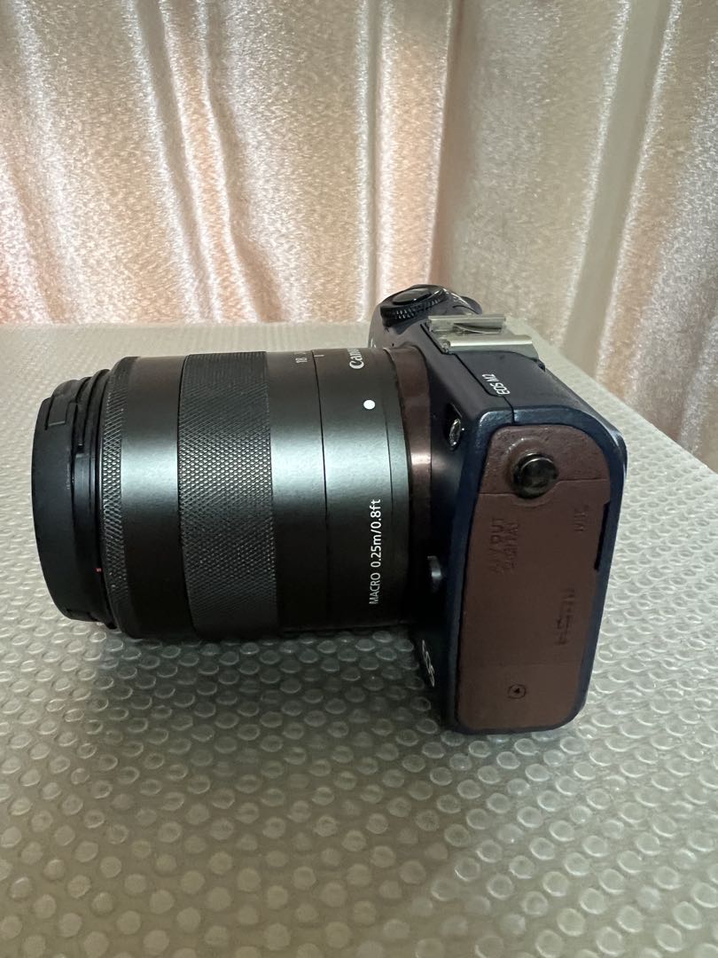 美品　Canon EOS M2 ミラーレスカメラ