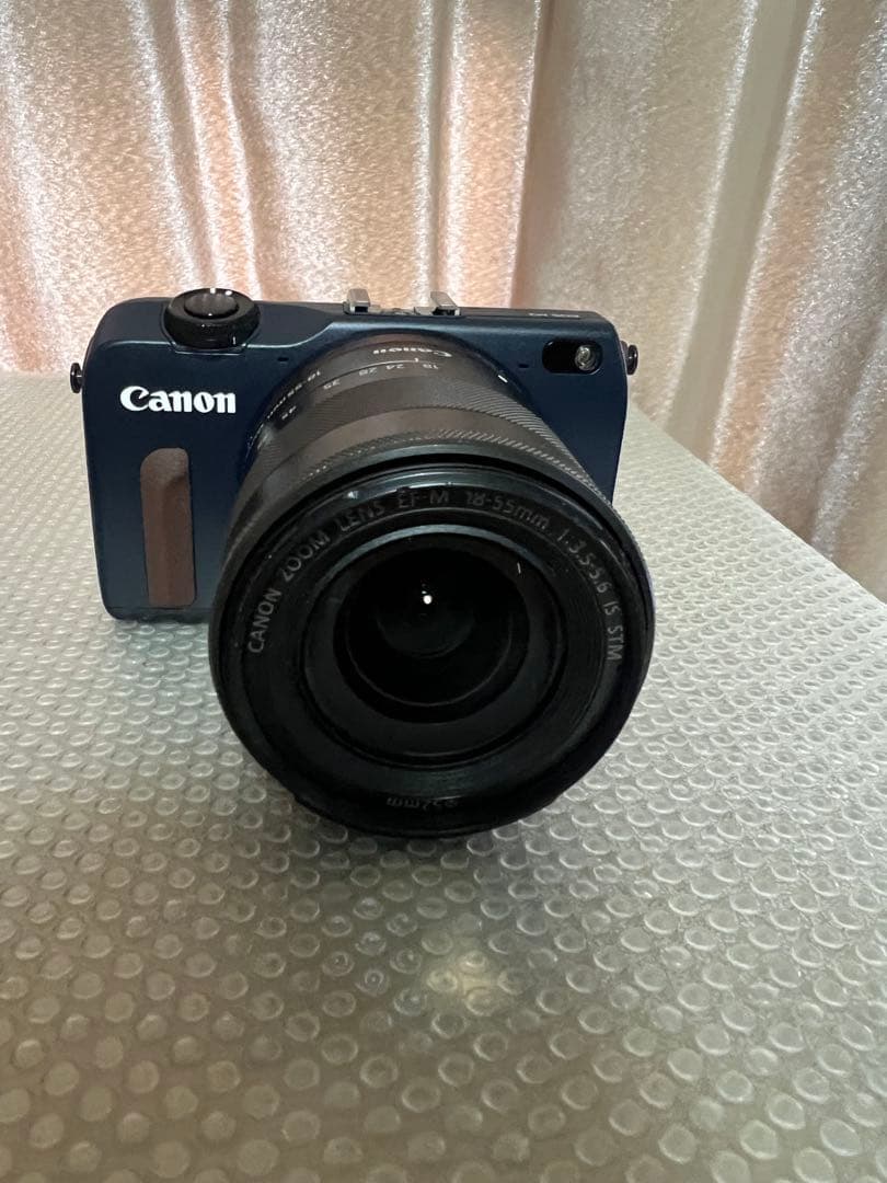 美品　Canon EOS M2 ミラーレスカメラ