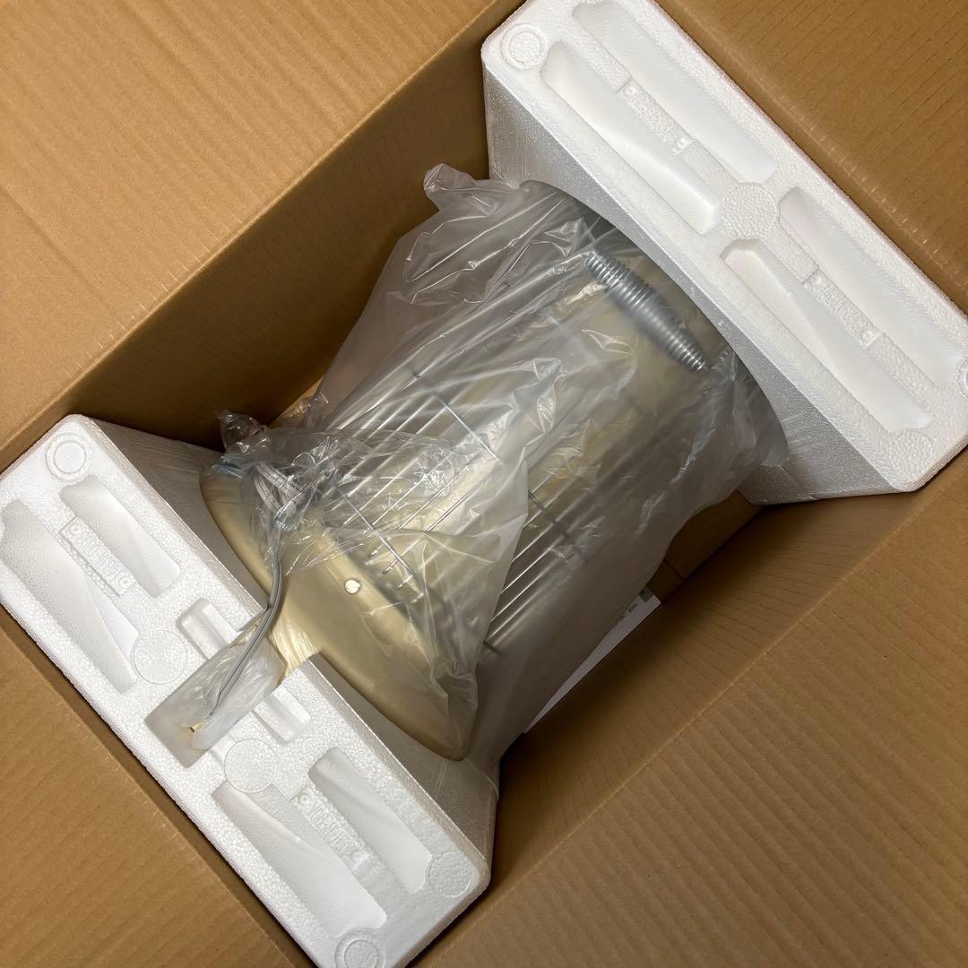 【新品】アラジン グラファイトフレームヒーター AEH-GF80A ホワイト