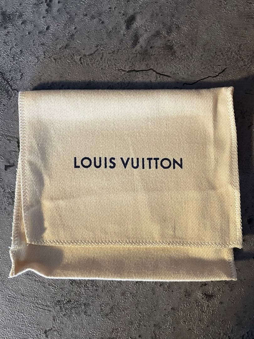 LOUIS VITTON M60152 ジッピーパース　エピ