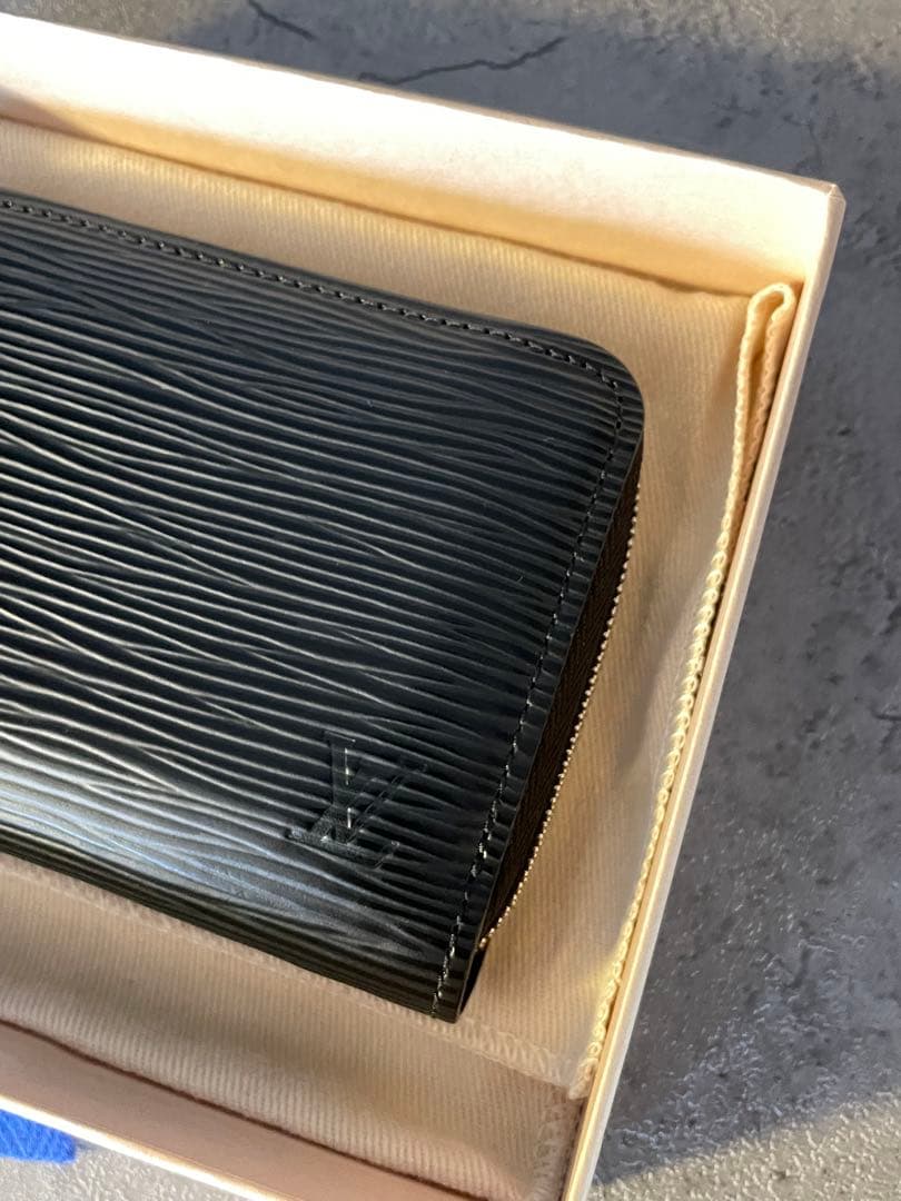 LOUIS VITTON M60152 ジッピーパース　エピ