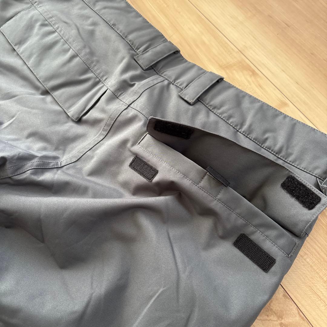 新品　オークリー　メンズ　スノーボードパンツ　グレー　撥水　日本XLサイズ
