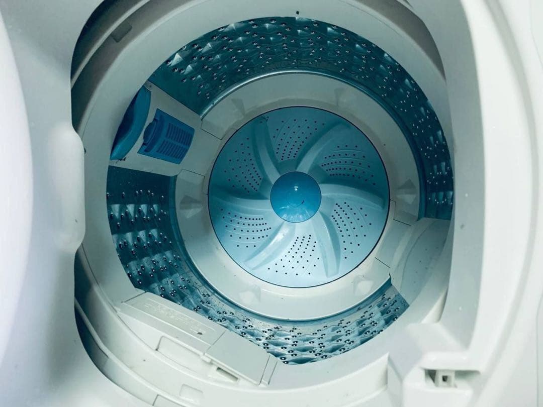 送料設置無料　TOSHIBA 洗濯機　AW-6G2