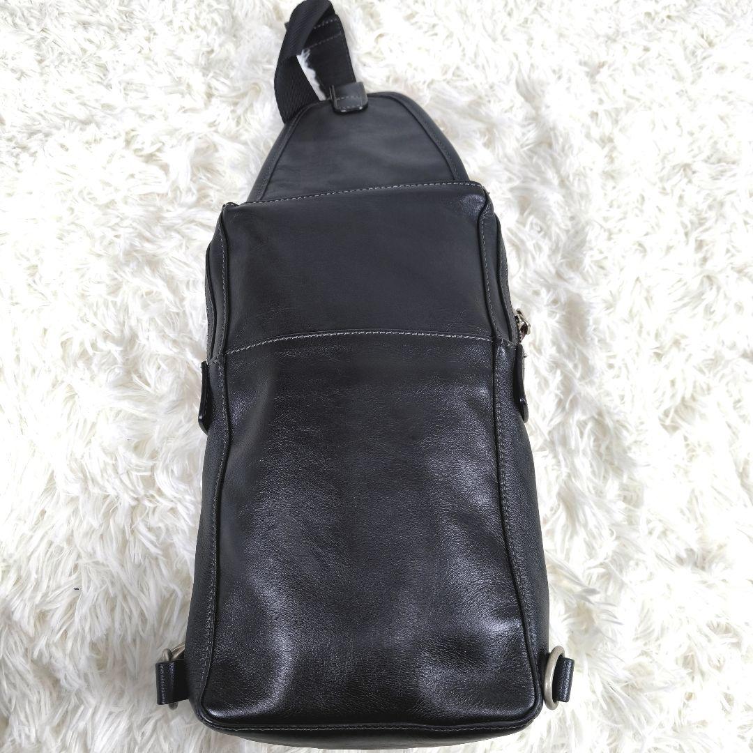 【美品】Paul Smith ボディバッグ レザー ブラック ゴールドロゴ