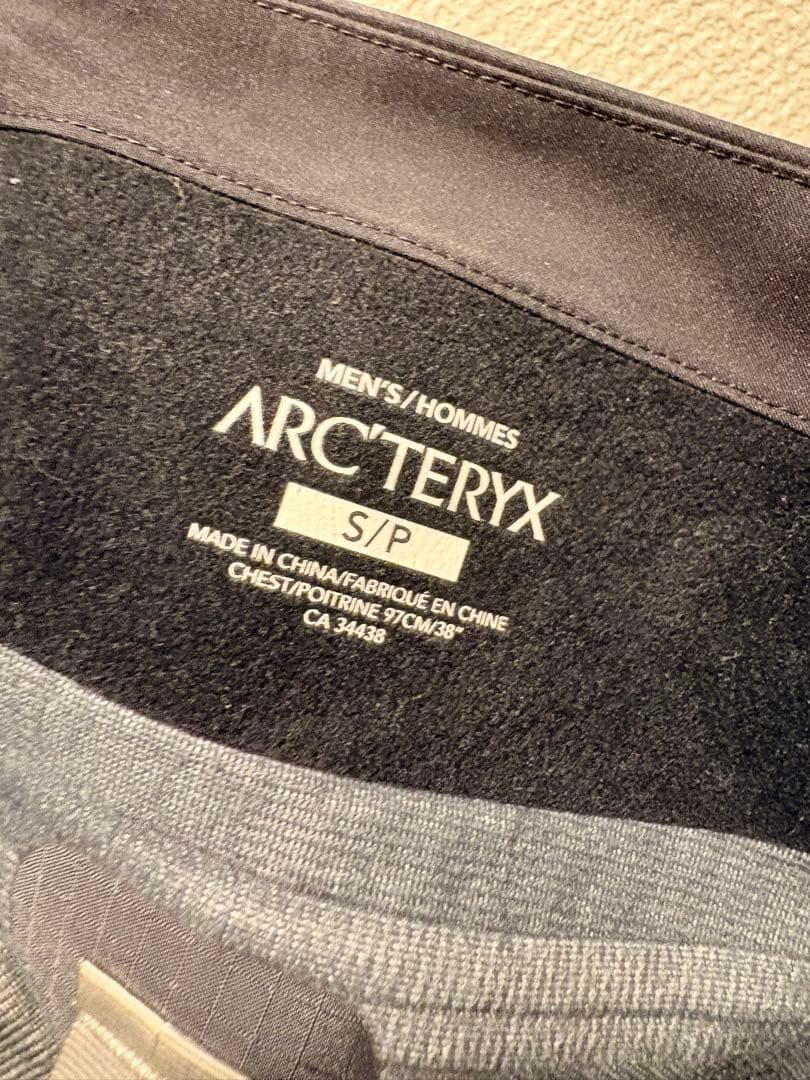 ARC'TERYX アークテリクス ジャケット S 黒 CA34438