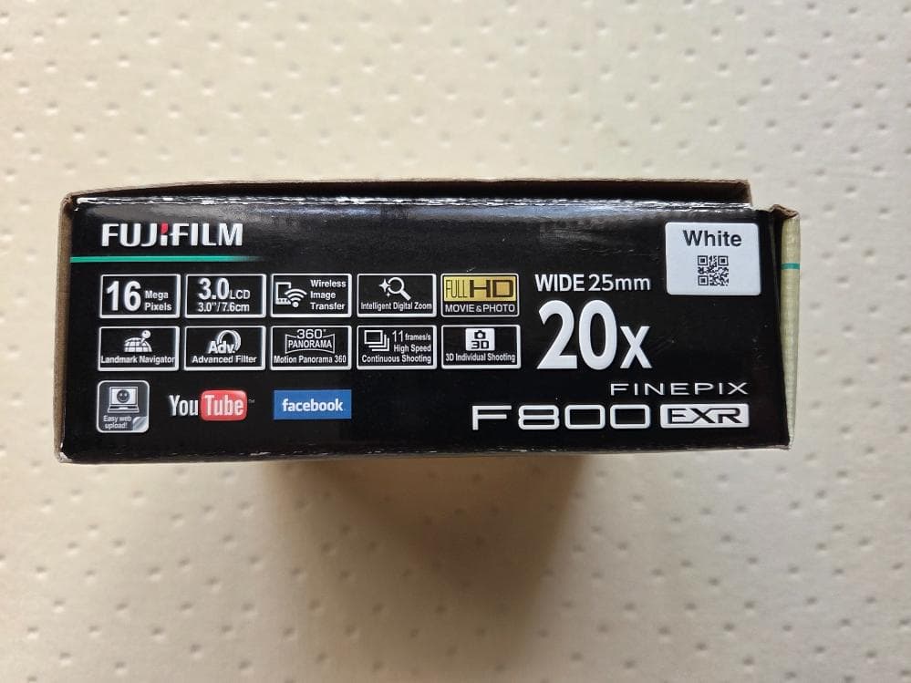 Fujifilm 20倍ズーム コンパクトデジタルカメラ ホワイト