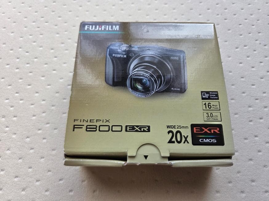 Fujifilm 20倍ズーム コンパクトデジタルカメラ ホワイト