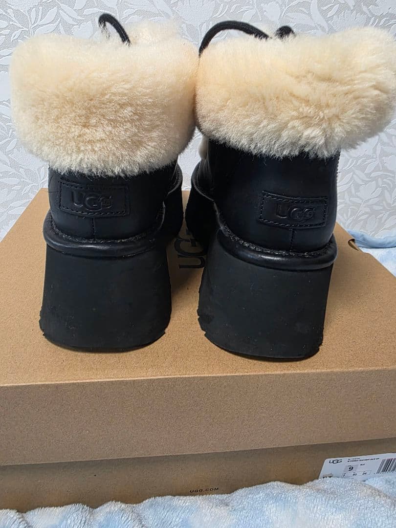 靴 UGG W Esme 26/40