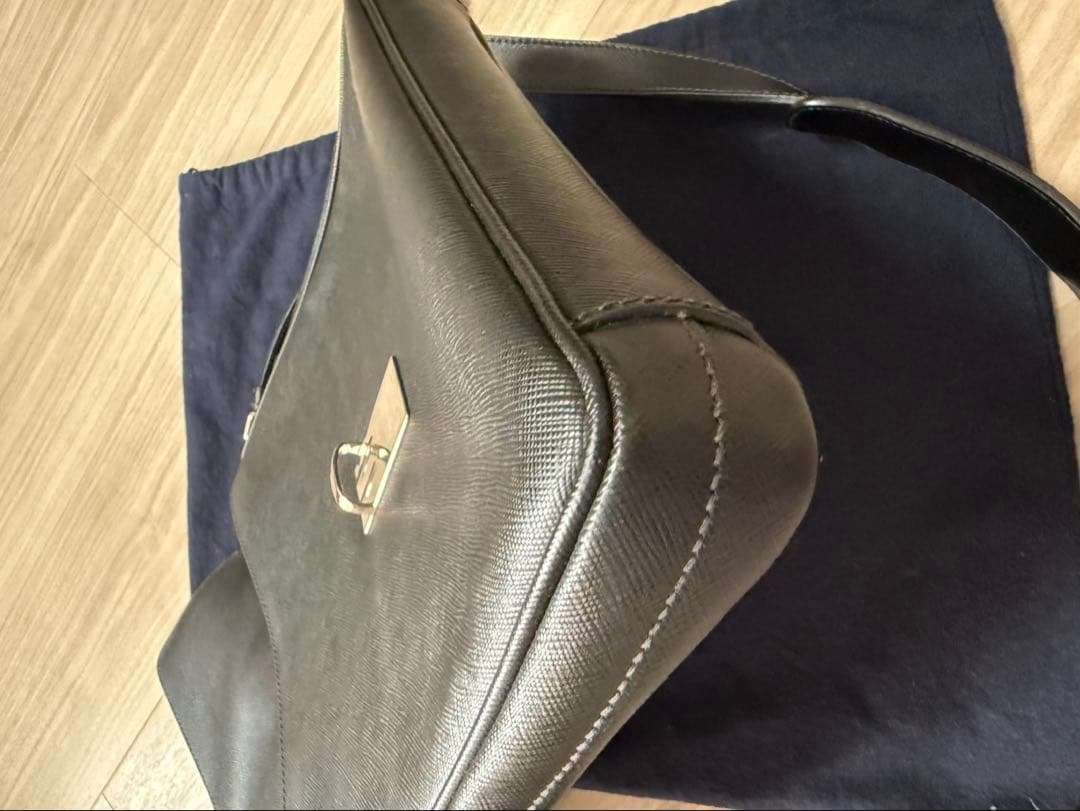 プラダ PRADA ショルダーバッグ レザー メンズ VA0973