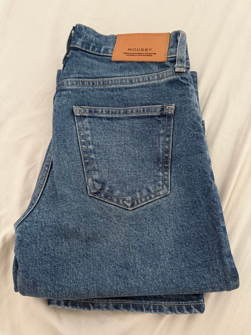 MOUSSY MVS CENTER PRESS ストレートデニム