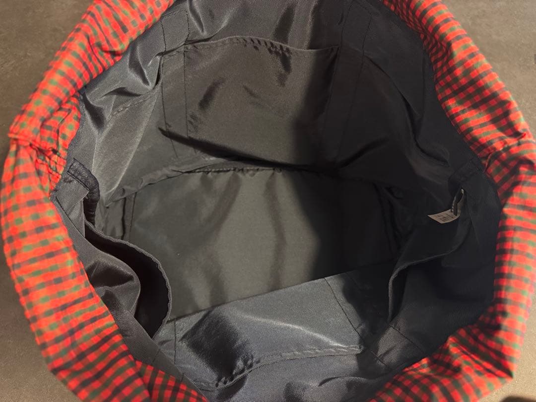 t様【現行品】定価22000円　ファミリア　マザーズバッグ　赤チェック　【美品】