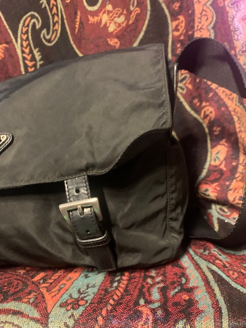 PRADA メッセンジャーバッグ　ナイロン