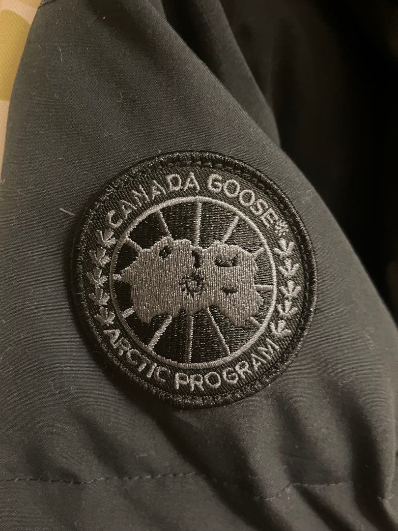 【お値下げ超美品】カナダグースシェルバーンパーカー ブラックレーベル　Mサイズ