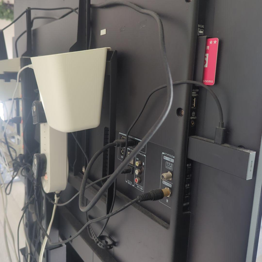 【直取引】WALL V3液晶テレビ50インチ 外付けスピーカースタンド付き