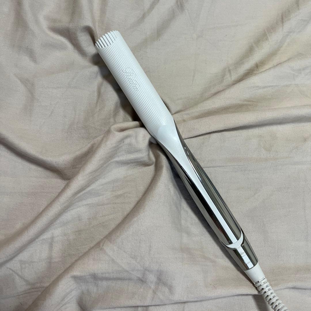 ホワイト ストレートヘアアイロン