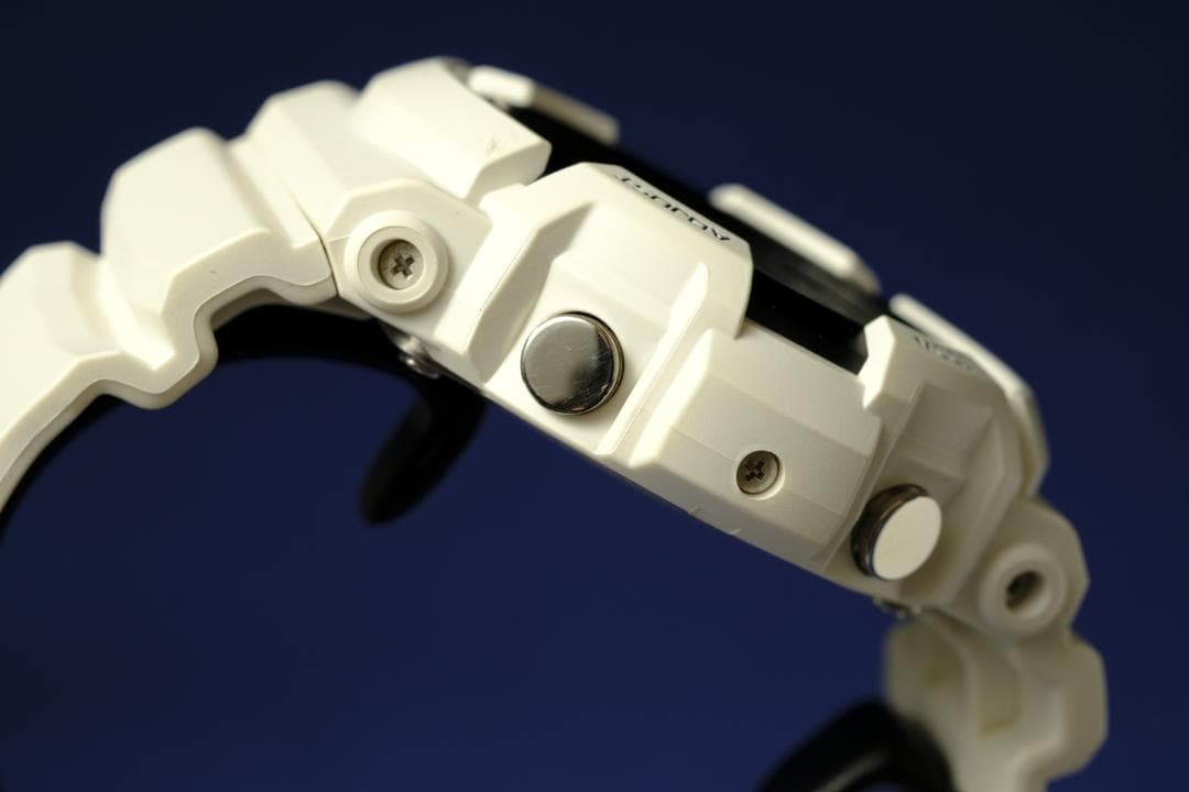 【良品】G-SHOCK GAW-100B 電波ソーラー／ビッグケース (131)