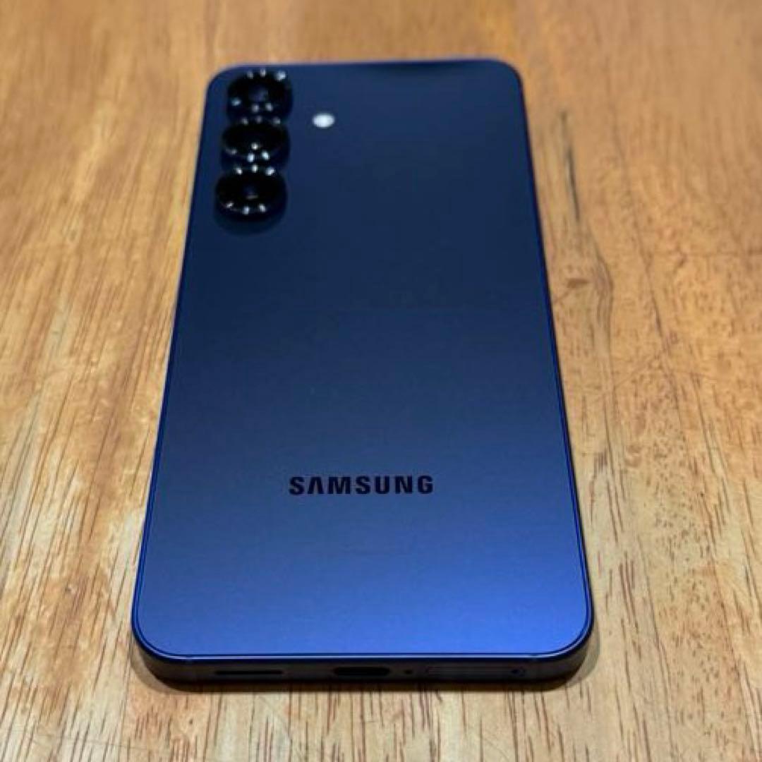 Galaxy S25 SM-S931Q Navy 256GB 中古美品