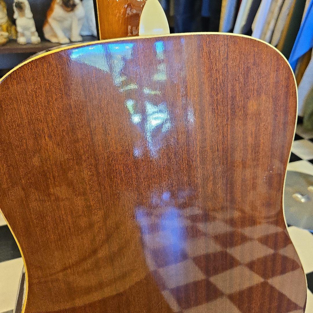 Aria ADW-200 TS アコースティックギター