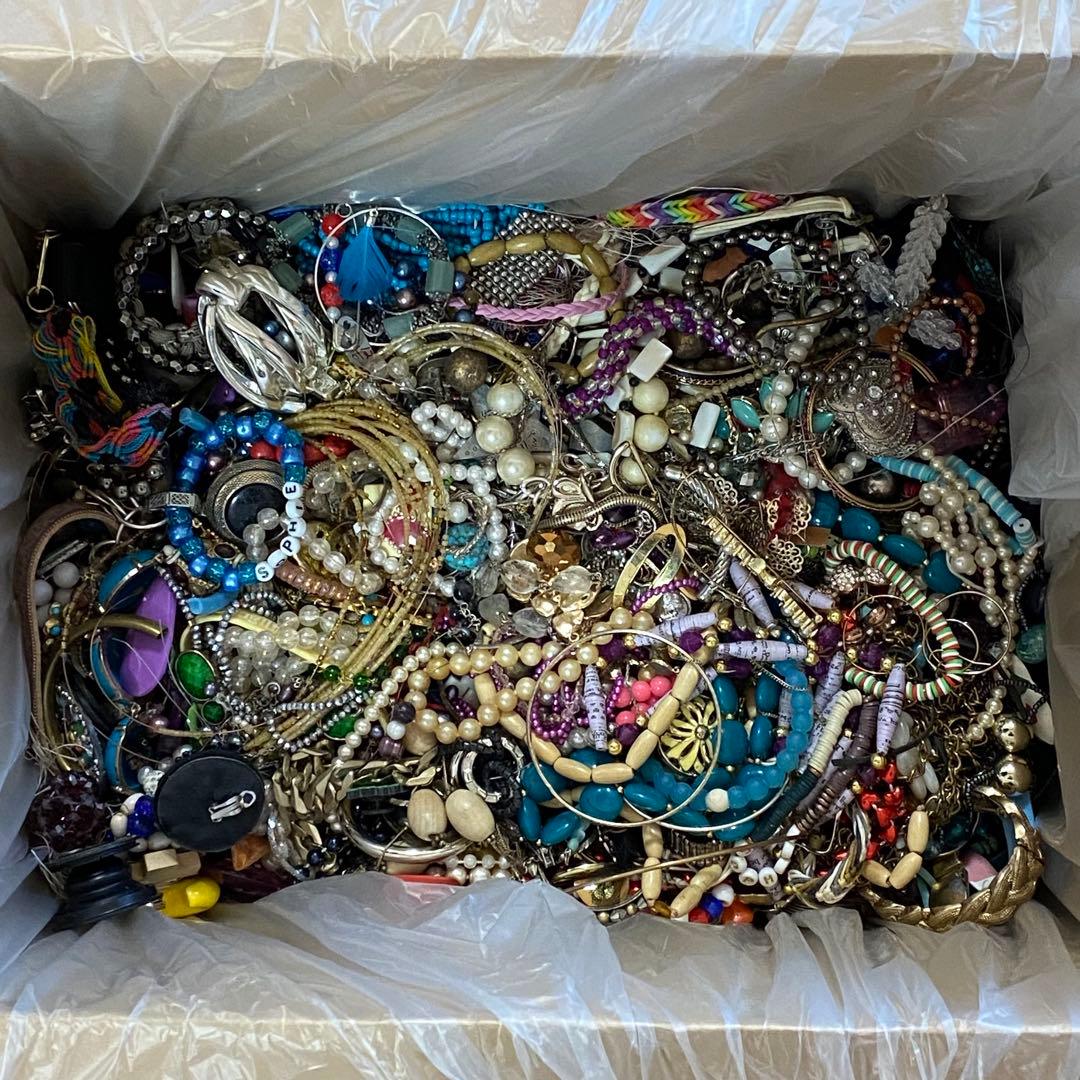 大量まとめ売り　ジャンク　未選別　アクセサリー色々②　約10.8㎏　ネックレス他