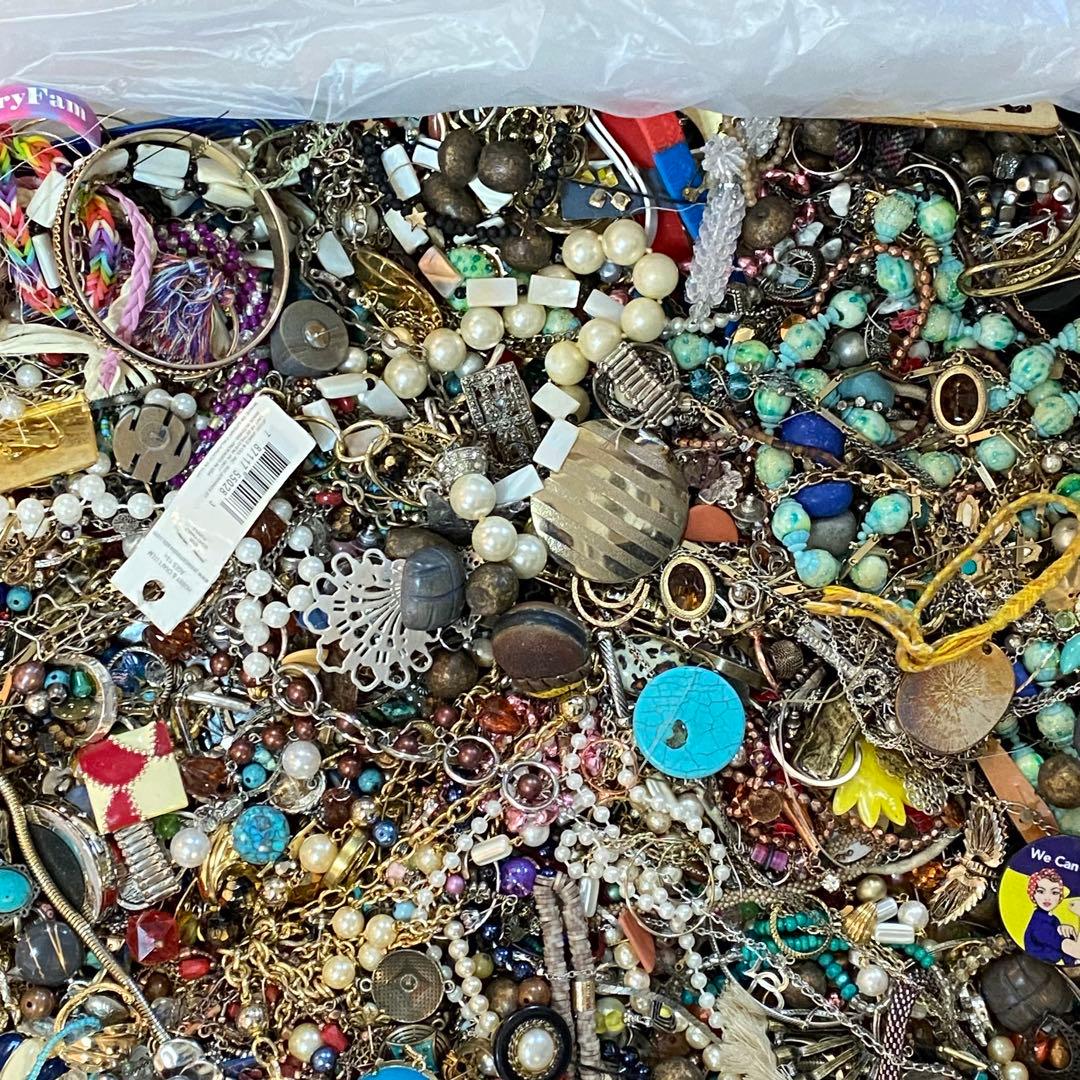 大量まとめ売り　ジャンク　未選別　アクセサリー色々②　約10.8㎏　ネックレス他